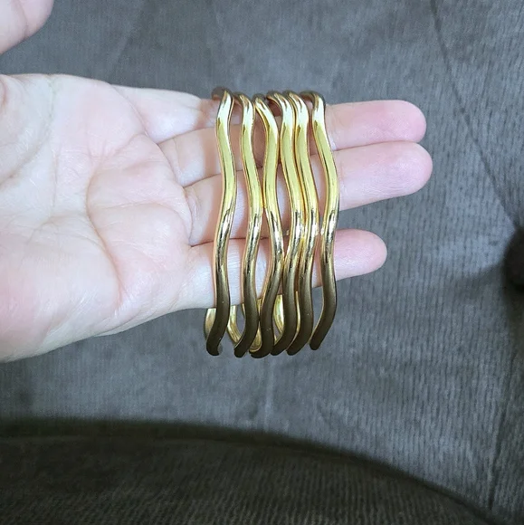 House🏠 of Harlow 1960 Set of Six6️⃣, Thin, Wavy🌊, Gold💛 Bangle Bracelets - Picture 15 of 15